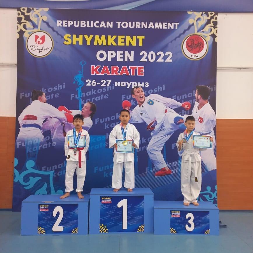 Открытый Республиканский турнир по каратэ.  Кидалов Искандер 5В класс на соревнованиях в Шымкенте занял 3 призовое место. Молодец, поздравляем!!! 🥉👏👏👏